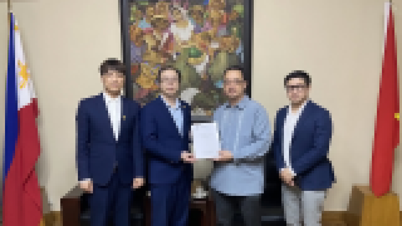 AGIN国际厅大会执委会执行秘书长何强一行访问菲律宾驻华使馆