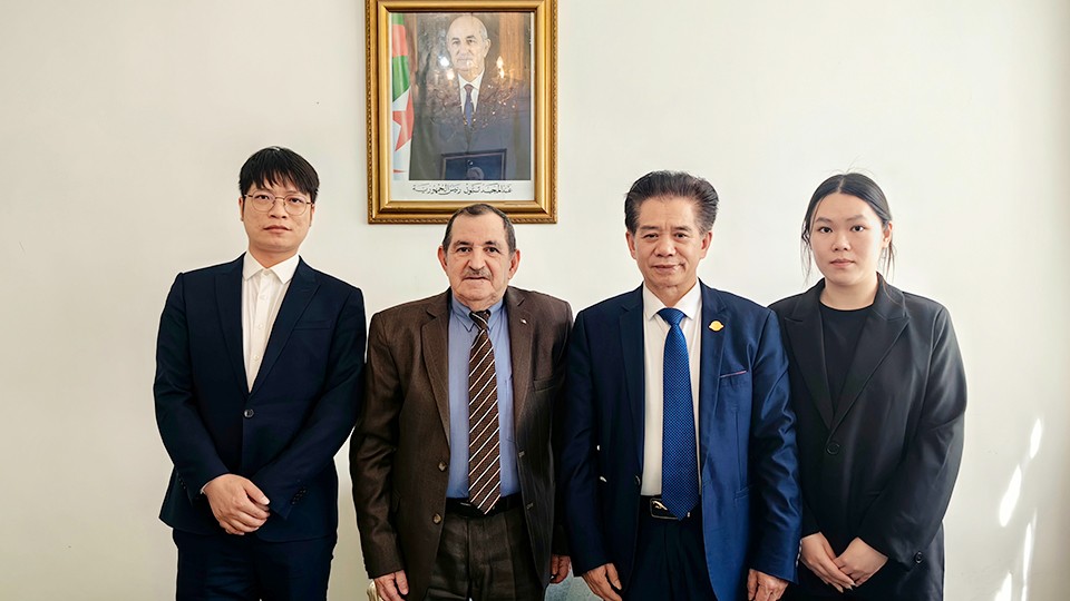 AGIN国际厅大会执委会主席何绪明一行访问阿尔及利亚驻华使馆