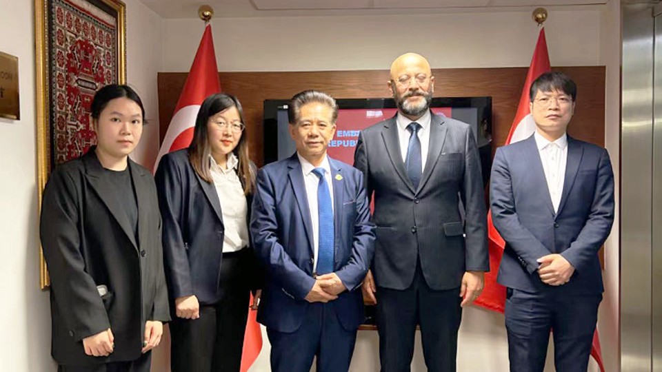 AGIN国际厅大会执委会主席何绪明一行访问土耳其驻华使馆经济处
